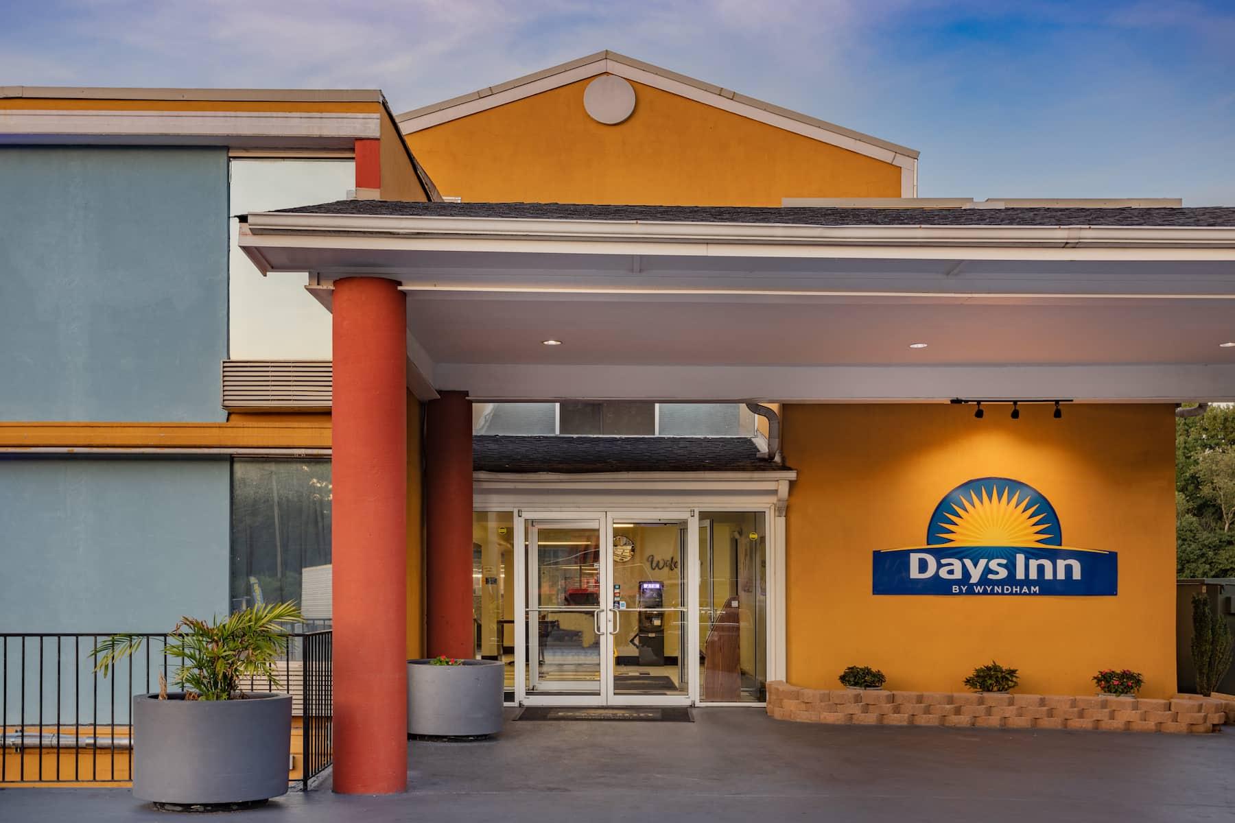 Days Inn By Wyndham Hartsfield Jackson Atlanta Airport West Колледж Парк Экстерьер фото