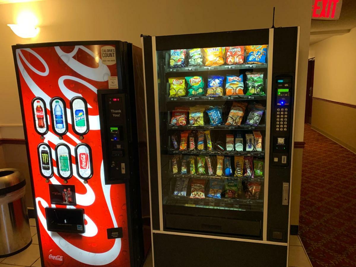 Days Inn By Wyndham Hartsfield Jackson Atlanta Airport West Колледж Парк Экстерьер фото
